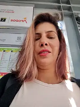 scarlett moore online show from October 2025 02:46:01 PM