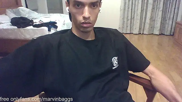 Snapshot of rippedbutskinny chatting on December 2024 04:09:02 PM rippedbutskinny online show from December 2024 04:09:02 PM
