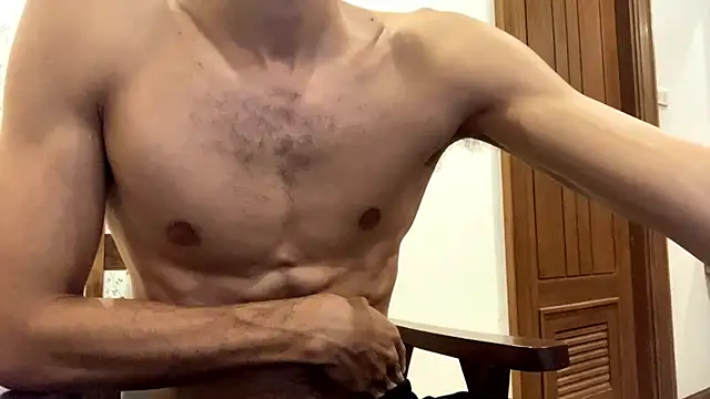 Snapshot of rippedbutskinny chatting on January 2025 04:48:02 PM rippedbutskinny online show from January 2025 04:48:02 PM