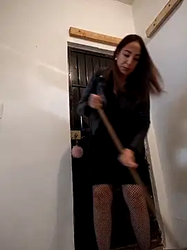 Snapshot of Mia_Novikov chatting on February 2026 07:52:01 PM Mia Novikov online show from February 2026 07:52:01 PM