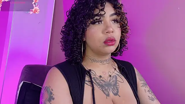 Snapshot of foxxy-lov3 chatting on April 2026 02:20:01 PM foxxy-lov3 online show from April 2026 02:20:01 PM