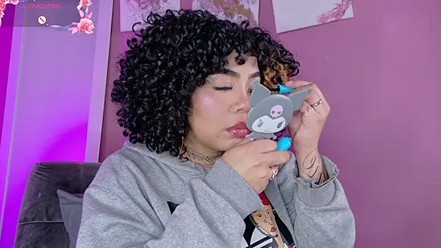 Snapshot of foxxy-lov3 chatting on May 2026 01:39:01 PM foxxy-lov3 online show from May 2026 01:39:01 PM