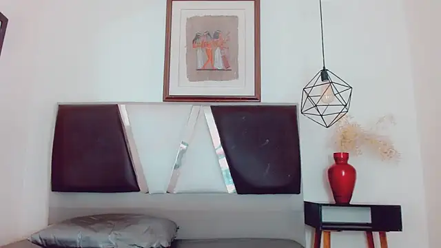 Snapshot of hilary_rodriguez chatting on December 2024 01:58:01 AM hilary rodriguez online show from December 2024 01:58:01 AM