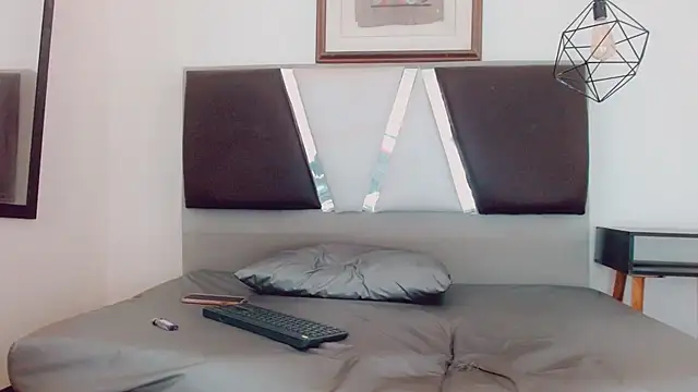 Snapshot of hilary_rodriguez chatting on December 2024 09:58:02 PM hilary rodriguez online show from December 2024 09:58:02 PM