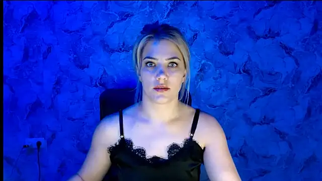 Snapshot of nika_gold1 chatting on October 2025 01:45:02 PM nika gold1 online show from October 2025 01:45:02 PM