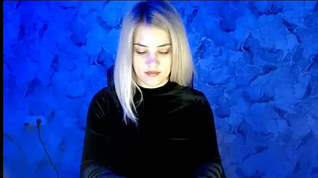 Snapshot of nika_gold1 chatting on October 2025 06:12:01 PM nika gold1 online show from October 2025 06:12:01 PM