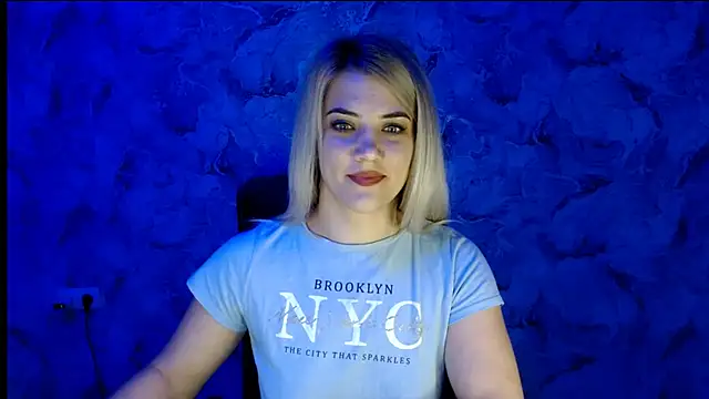 Snapshot of nika_gold1 chatting on November 2025 09:05:02 PM nika gold1 online show from November 2025 09:05:02 PM