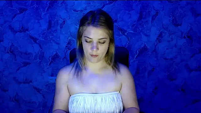 Snapshot of nika_gold1 chatting on June 2026 03:03:01 PM nika gold1 online show from June 2026 03:03:01 PM