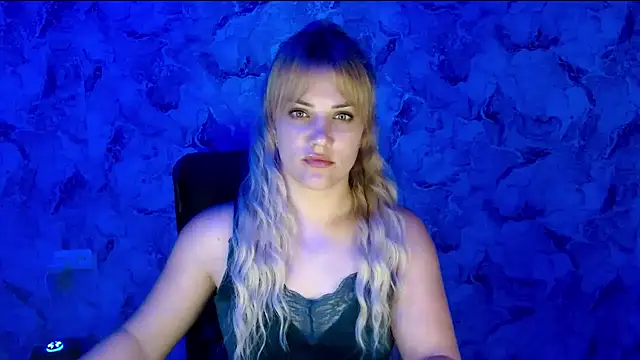 Snapshot of nika_gold1 chatting on July 2026 05:17:02 PM nika gold1 online show from July 2026 05:17:02 PM
