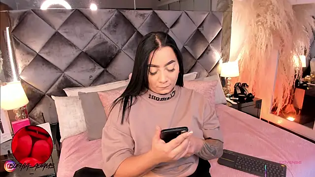 Snapshot of sofhiaa_adaams chatting on September 2025 10:32:02 PM sofhiaa adaams online show from September 2025 10:32:02 PM