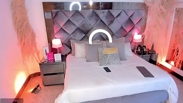 Snapshot of sofhiaa_adaams chatting on October 2025 09:48:02 PM sofhiaa adaams online show from October 2025 09:48:02 PM