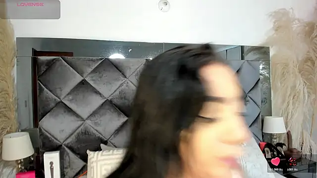 Snapshot of sofhiaa_adaams chatting on October 2025 11:06:02 PM sofhiaa adaams online show from October 2025 11:06:02 PM