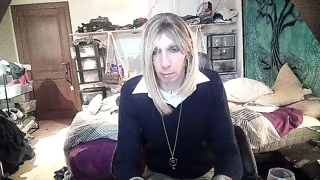 Ombeline1 online show from January 2025 01:01:01 PM