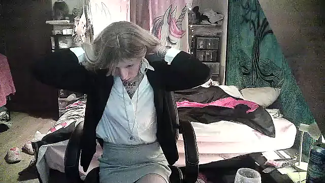 Ombeline1 online show from January 2025 05:39:01 PM