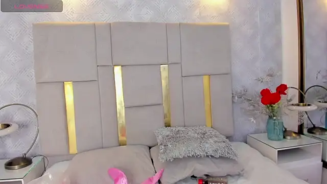 Snapshot of Camilaa_Sanchez_ chatting on October 2025 11:03:01 AM Camilaa Sanchez online show from October 2025 11:03:01 AM