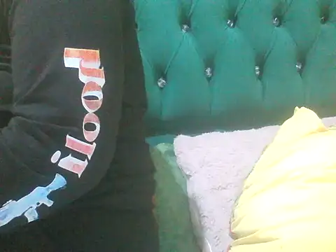 Sexy Riri online show from October 2025 03:52:01 PM