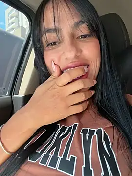 Snapshot of alina_cruz chatting on March 2026 06:35:01 PM alina cruz online show from March 2026 06:35:01 PM