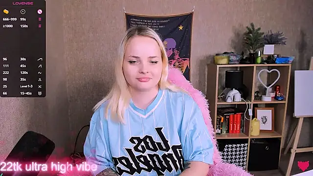 Snapshot of flower_sarah_ chatting on February 2025 03:34:01 PM flower sarah online show from February 2025 03:34:01 PM