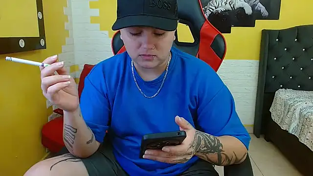 Snapshot of isabeautyx19 chatting on September 2025 01:42:02 AM isabeautyx19 online show from September 2025 01:42:02 AM