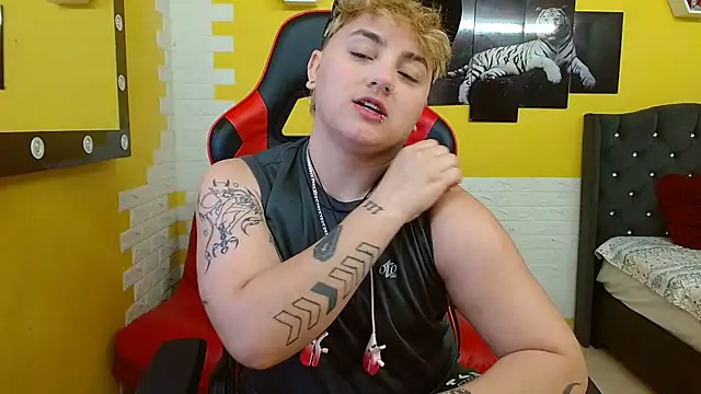 Snapshot of isabeautyx19 chatting on September 2025 03:00:02 AM isabeautyx19 online show from September 2025 03:00:02 AM