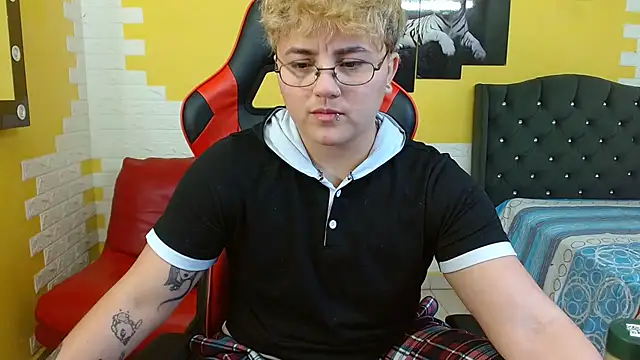 Snapshot of isabeautyx19 chatting on October 2025 01:48:02 AM isabeautyx19 online show from October 2025 01:48:02 AM