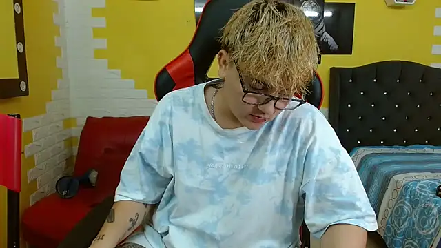 Snapshot of isabeautyx19 chatting on October 2025 02:31:01 AM isabeautyx19 online show from October 2025 02:31:01 AM