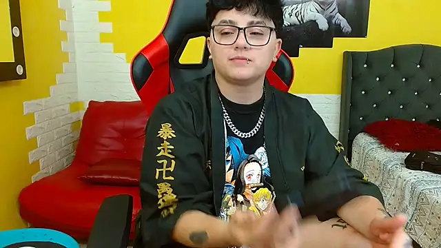 Snapshot of isabeautyx19 chatting on October 2025 03:28:01 AM isabeautyx19 online show from October 2025 03:28:01 AM