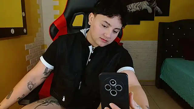 Snapshot of isabeautyx19 chatting on October 2025 02:56:01 AM isabeautyx19 online show from October 2025 02:56:01 AM