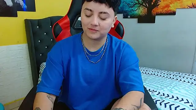 Snapshot of isabeautyx19 chatting on October 2025 02:02:05 AM isabeautyx19 online show from October 2025 02:02:05 AM