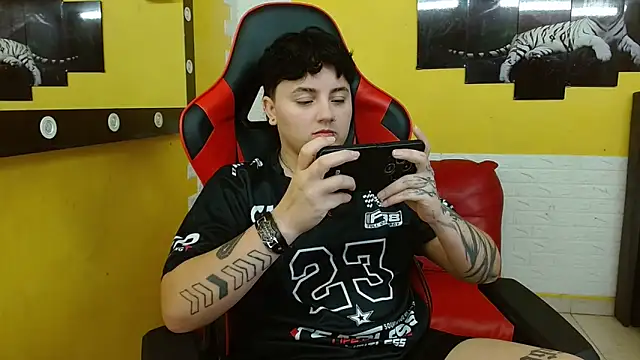 isabeautyx19 online show from November 2025 03:16:02 AM