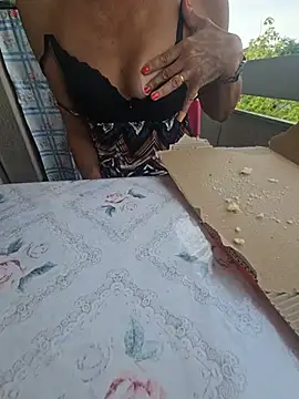 mia69x online show from July 2026 07:33:01 AM