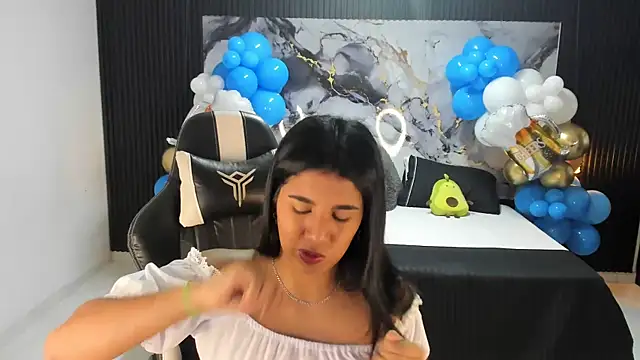 Snapshot of Ivy_16 chatting on September 2025 11:57:01 AM Ivy 16 online show from September 2025 11:57:01 AM