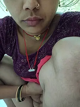 Snapshot of Hi_Radhika chatting on February 2025 01:47:02 AM Hi Radhika online show from February 2025 01:47:02 AM