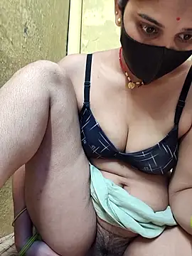 Snapshot of Hi_Radhika chatting on September 2025 02:00:02 AM Hi Radhika online show from September 2025 02:00:02 AM