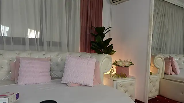 NinaCrystal1 online show from June 2026 08:34:01 AM