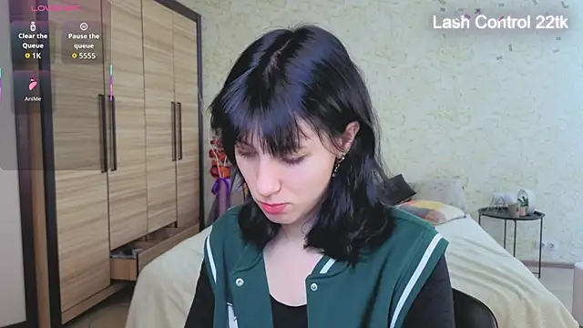JulisSweet online show from May 2026 06:41:01 AM