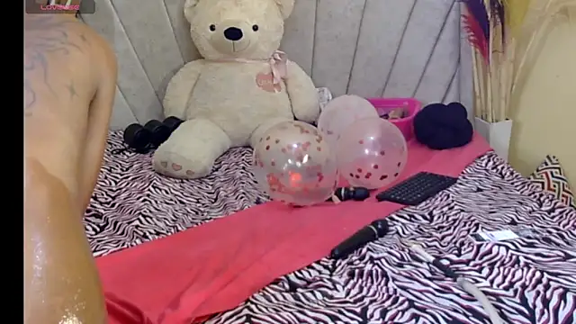 Snapshot of pyt_liyah chatting on January 2025 08:14:01 AM pyt liyah online show from January 2025 08:14:01 AM
