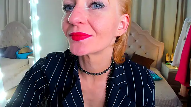 Snapshot of SquirtyAlisa chatting on February 2025 08:36:01 PM SquirtyAlisa online show from February 2025 08:36:01 PM