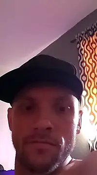 scrachnsniff online show from February 2025 08:38:02 PM