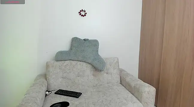 alexandra fiore online show from January 2025 02:37:02 AM