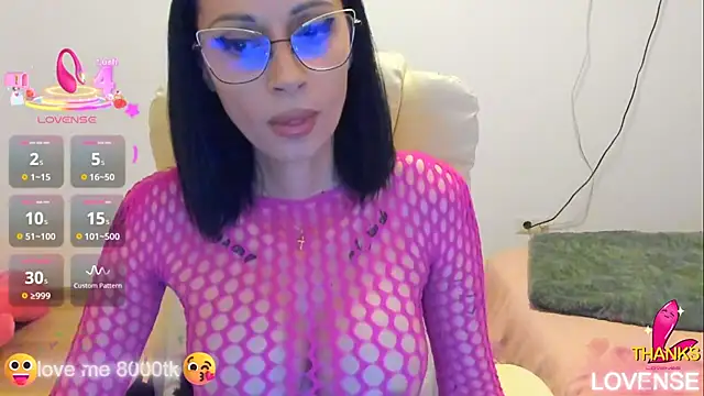 Snapshot of kissnicol32 chatting on November 2025 05:25:02 PM kissnicol32 online show from November 2025 05:25:02 PM