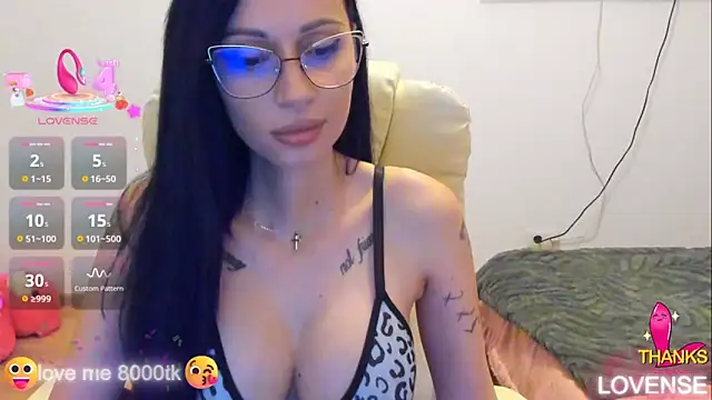 Snapshot of kissnicol32 chatting on November 2025 04:51:01 PM kissnicol32 online show from November 2025 04:51:01 PM