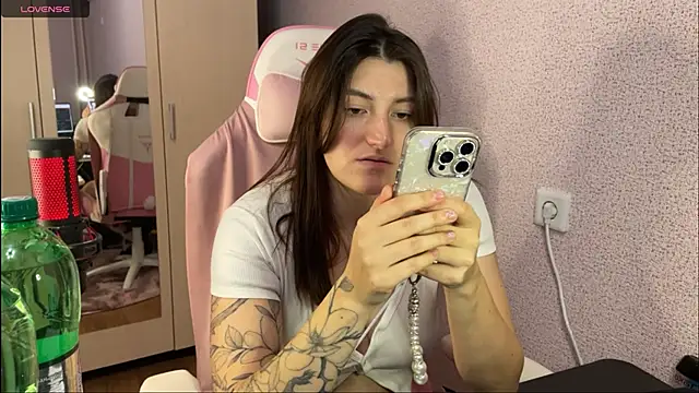 Katrin  kiss online show from February 2025 07:02:02 PM