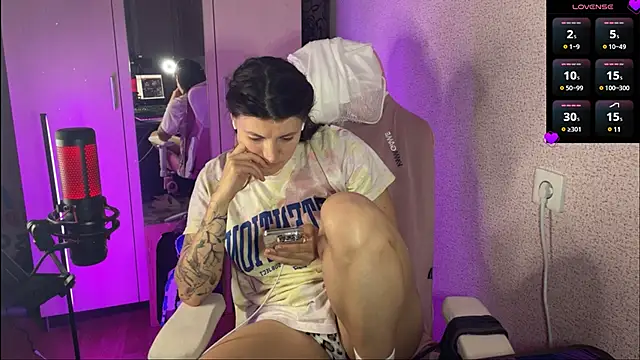 Katrin  kiss online show from March 2025 07:22:01 PM