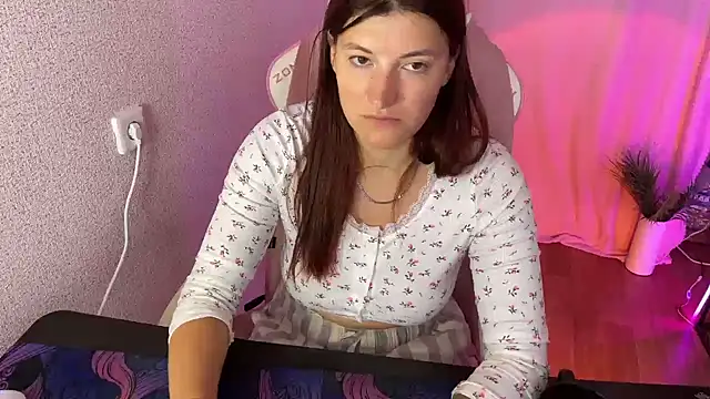 Katrin  kiss online show from October 2025 07:49:02 AM