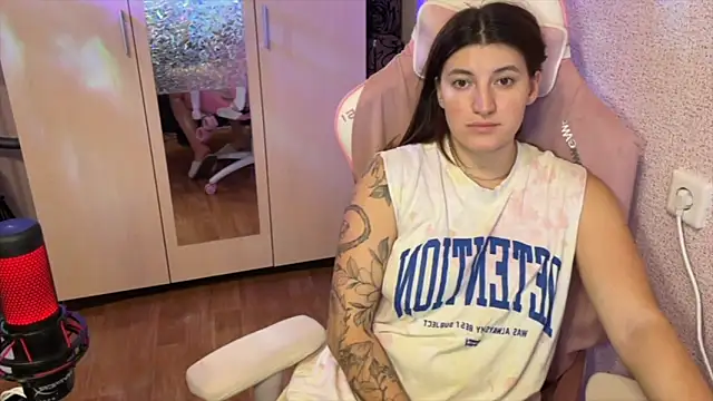 Katrin  kiss online show from February 2026 05:27:02 PM