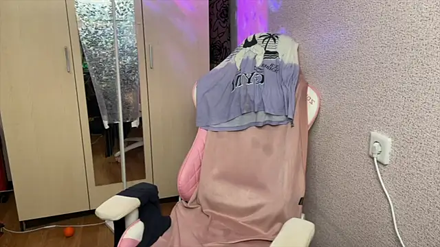 Katrin  kiss online show from May 2026 06:13:02 PM