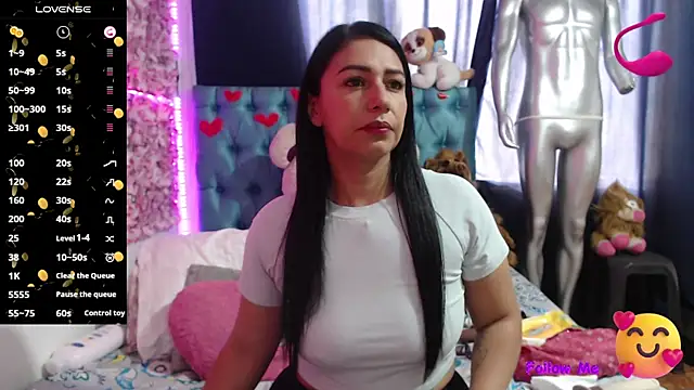 Snapshot of Cristal_cherry chatting on September 2025 01:34:02 PM Cristal cherry online show from September 2025 01:34:02 PM