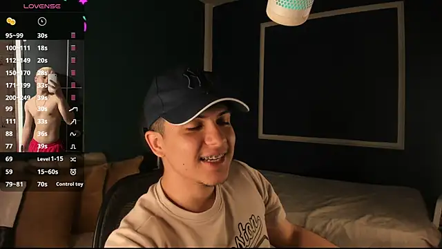 Snapshot of Brat_ chatting on December 2024 08:18:01 PM Brat online show from December 2024 08:18:01 PM
