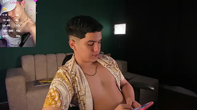 Snapshot of Brat_ chatting on March 2025 12:00:01 PM Brat online show from March 2025 12:00:01 PM